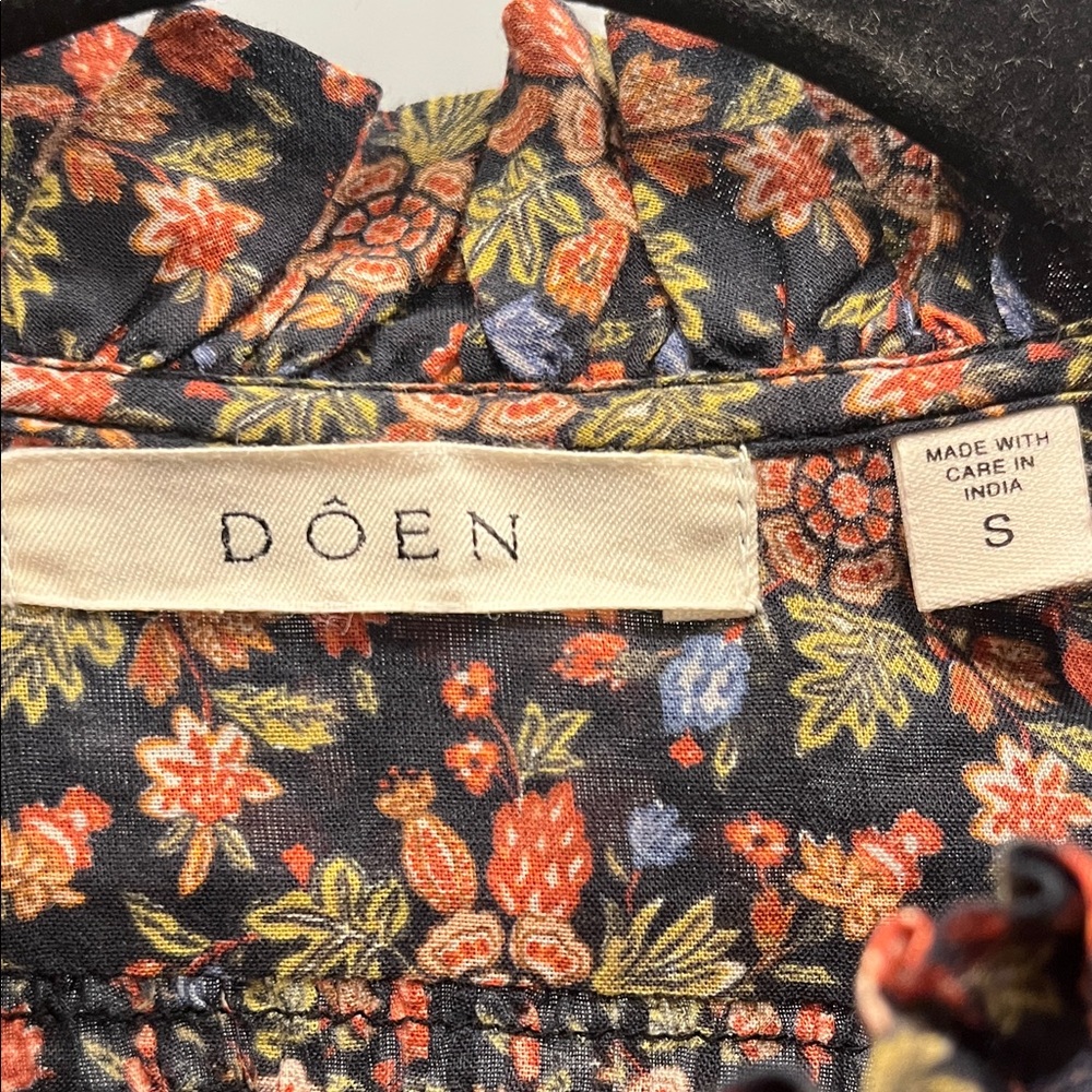 Doen Floral Button Down Shirt - Black and Pink - Picture 2 of 10